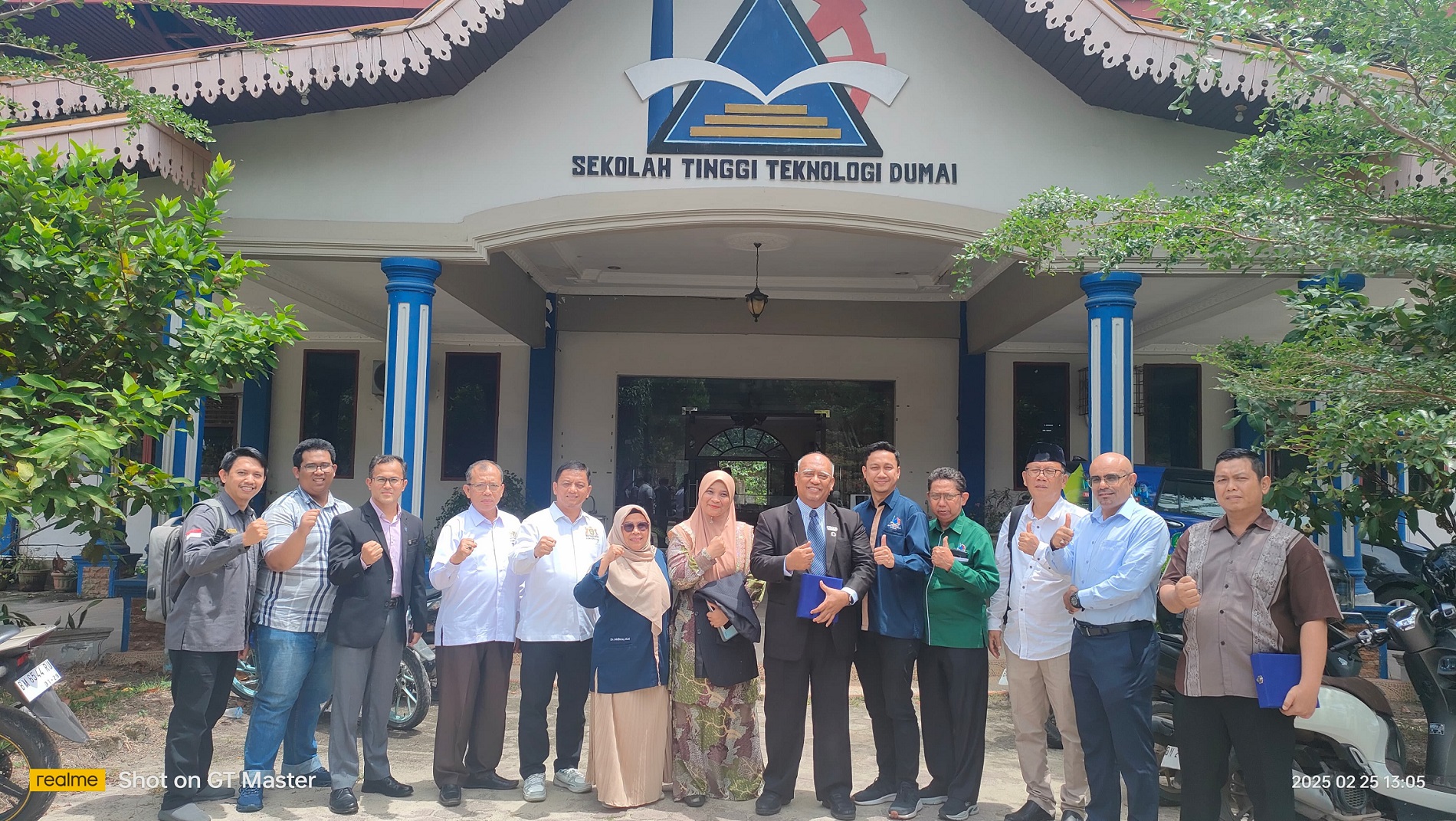 Kunjungan UTeM Malaysia ke STT Dumai: Lakukan MoU dan Kajian Jembatan Melaka-Dumai
