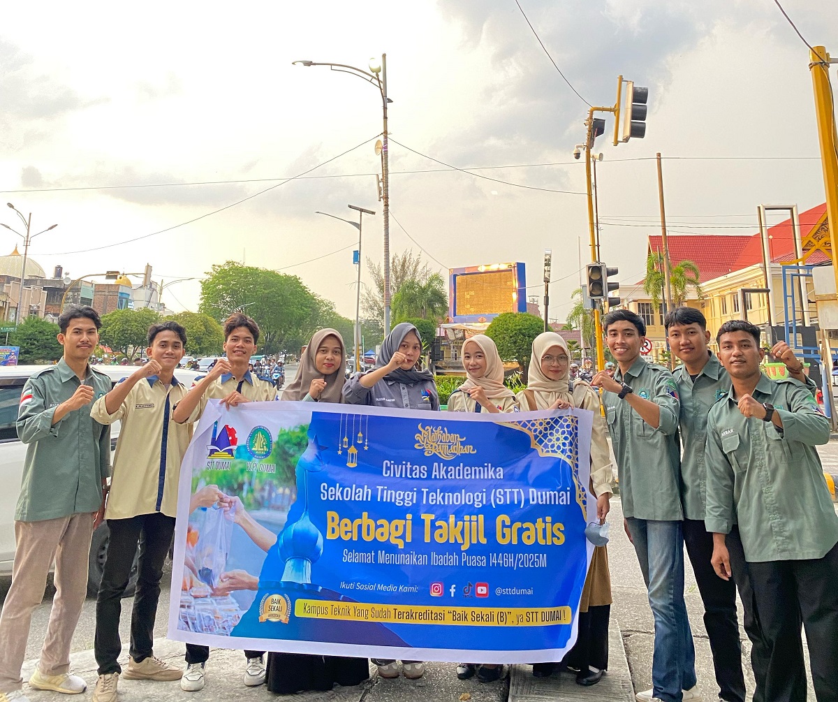 Ramadan Berkah: STT Dumai Bagikan Takjil Gratis untuk Masyarakat