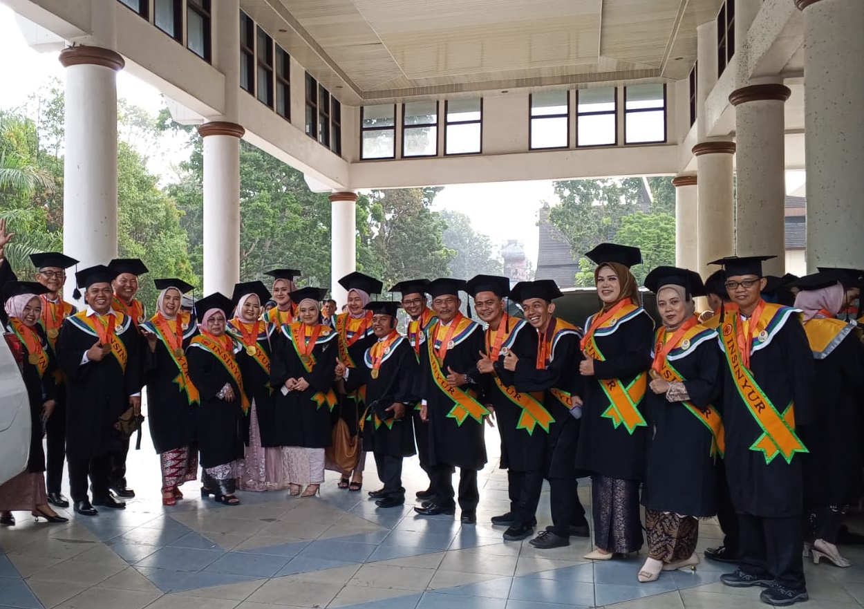Empat Dosen ITB Riau Pesisir Resmi Sandang Gelar Insinyur Usai Wisuda PS-PPI di Universitas Jambi